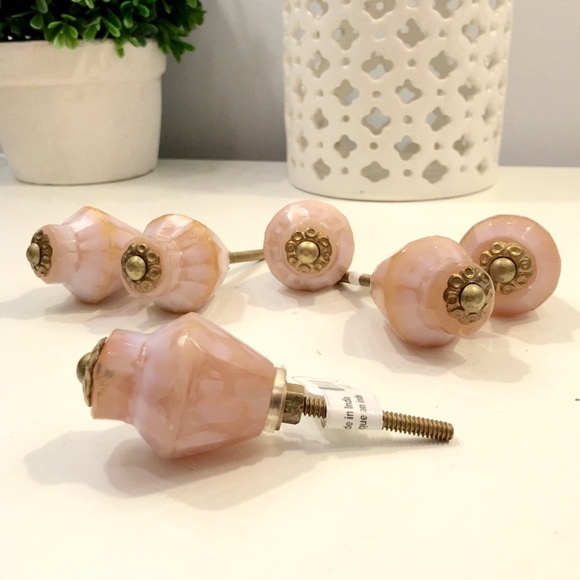 NWT Anthropologie Ernabella glass knobs a set of 6, for drawer cabinet doors - Picture 6 of 10